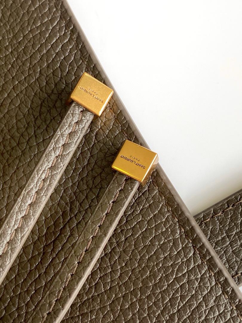 Light Musk Le 5 à 7 Bea In Grained Leather