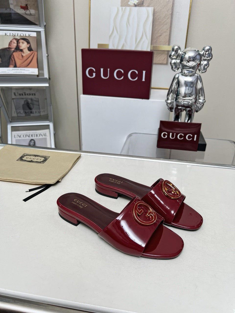 Rosso Ancora Red Round Interlocking Sandal