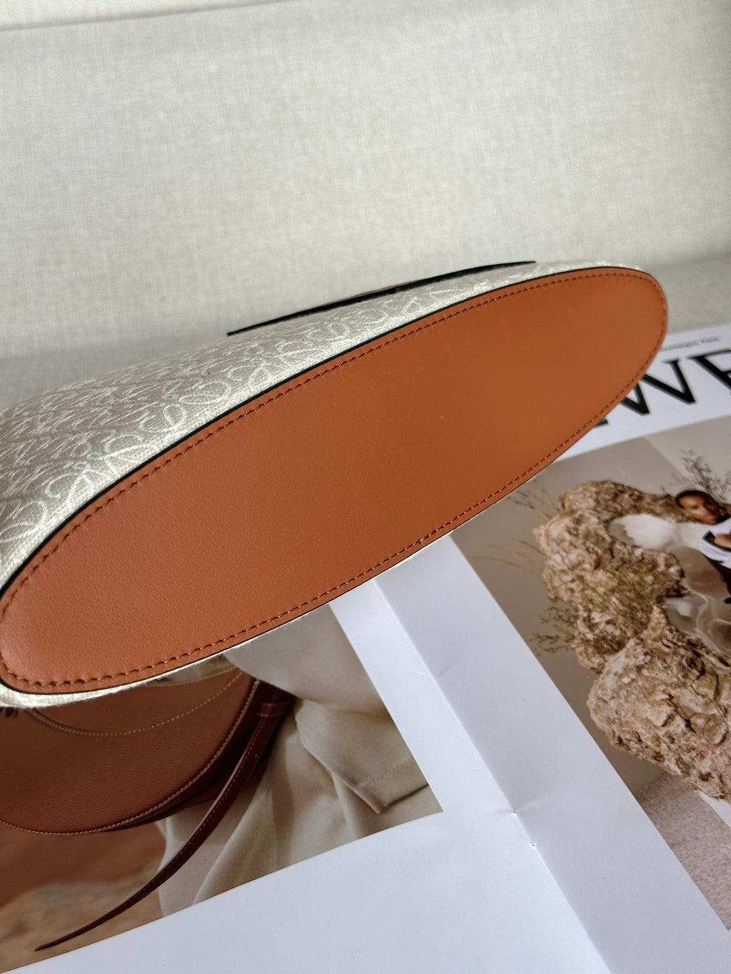 Ecru/Tan Oblong Pouch