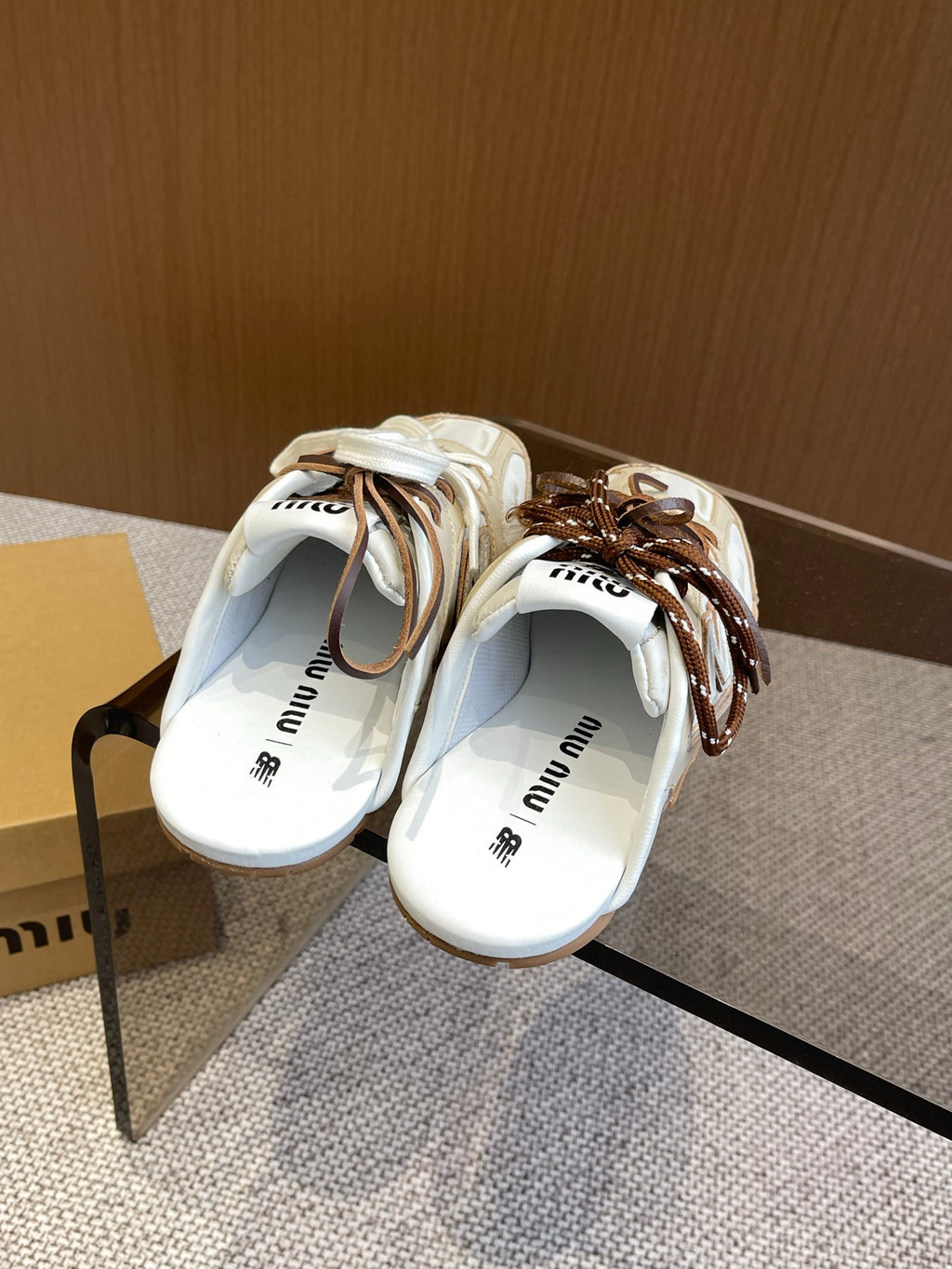 Travertine Gray/White 530 SL Deco Leather Mules