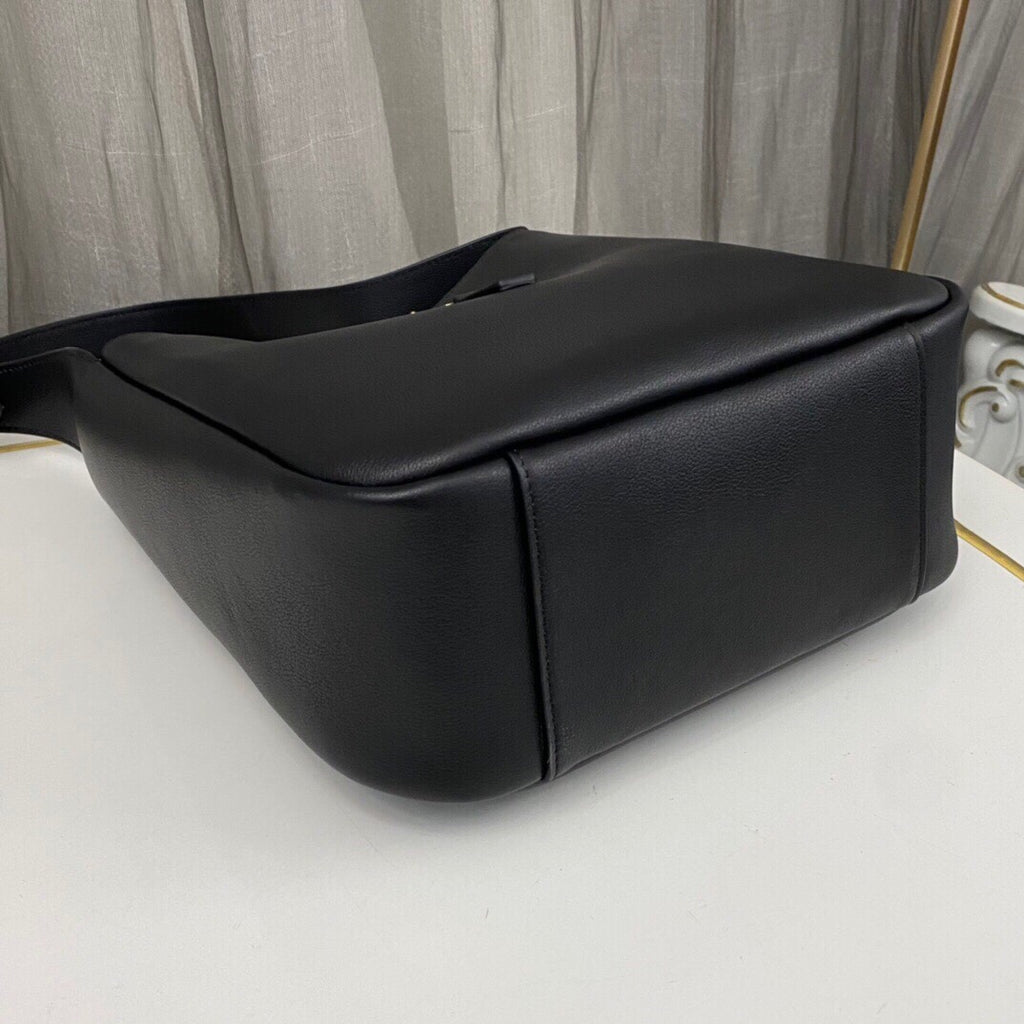 Black Le 5 à 7 Small Leather Shoulder Bag