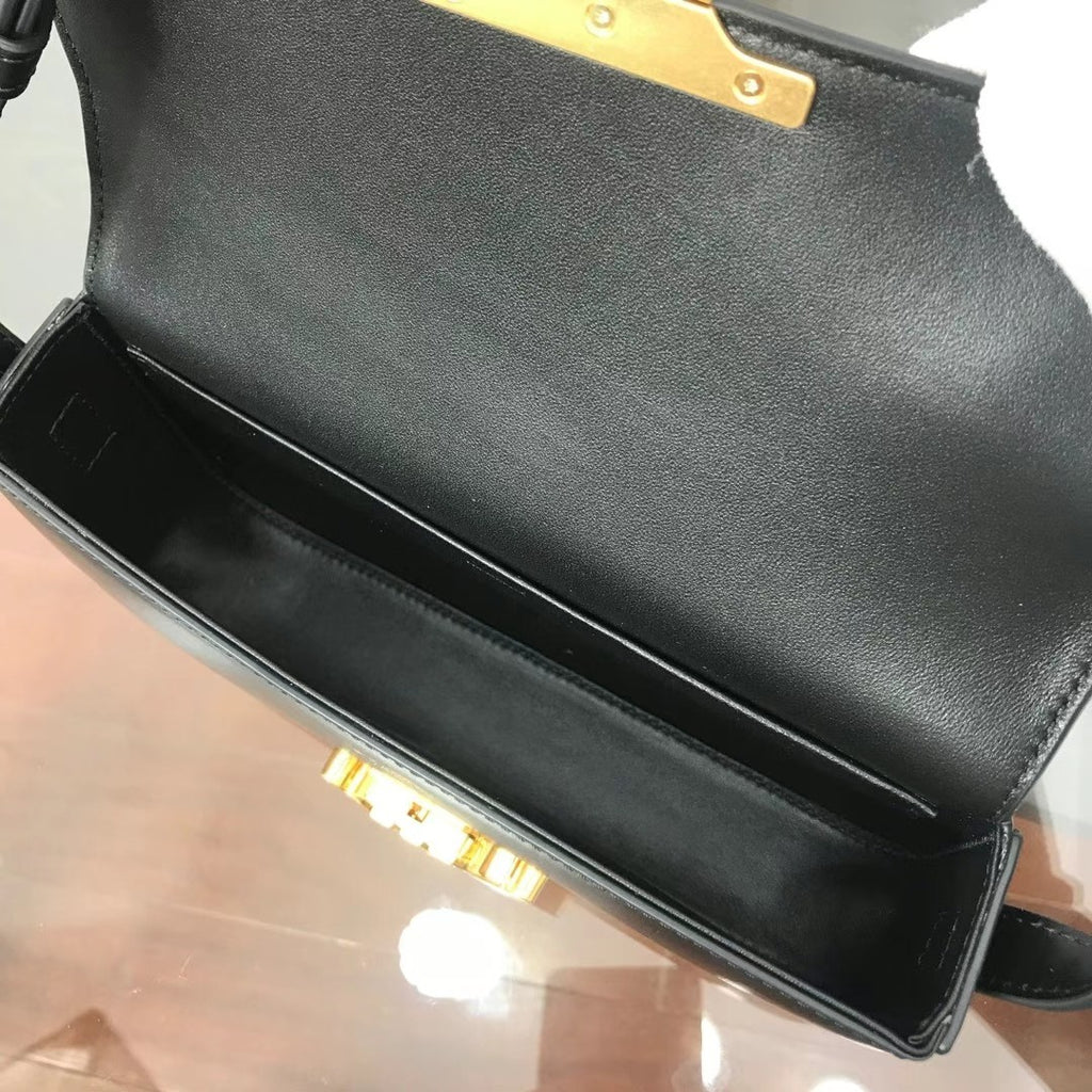 Black triomphe shoulder bag