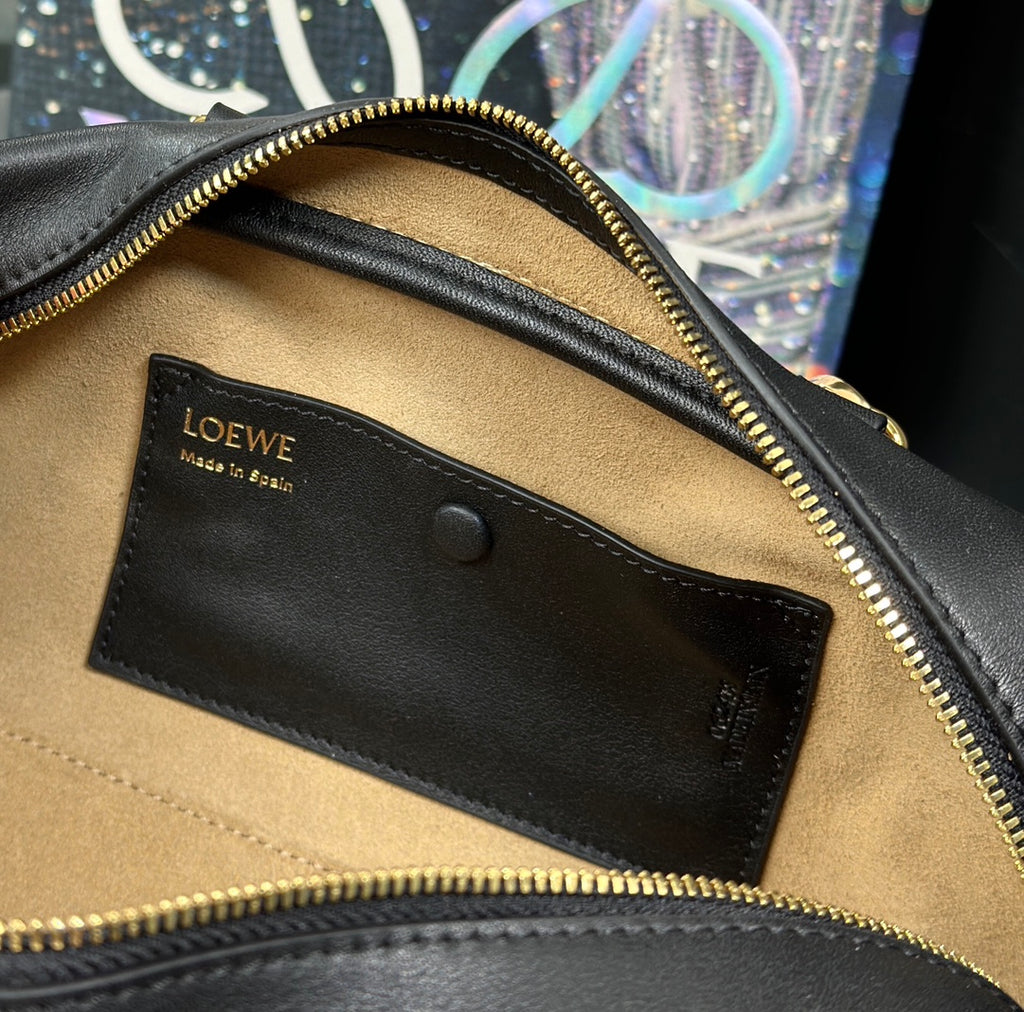 Black Amazona 23 Cropped Bag