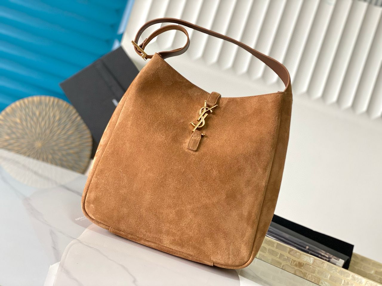 Leaf Green Le 5 à 7 Large Leather Shoulder Bag