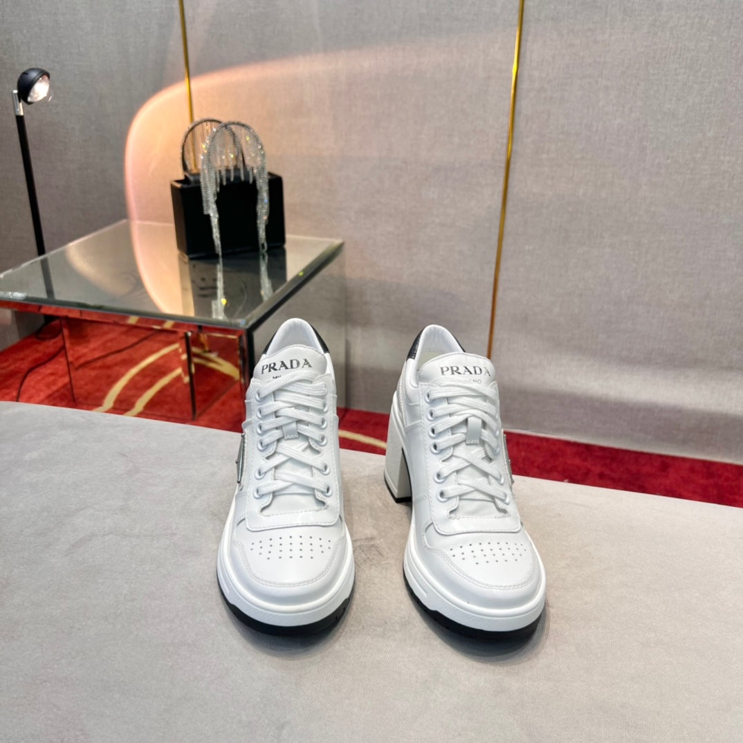 White PD high-heeled leather sneakers