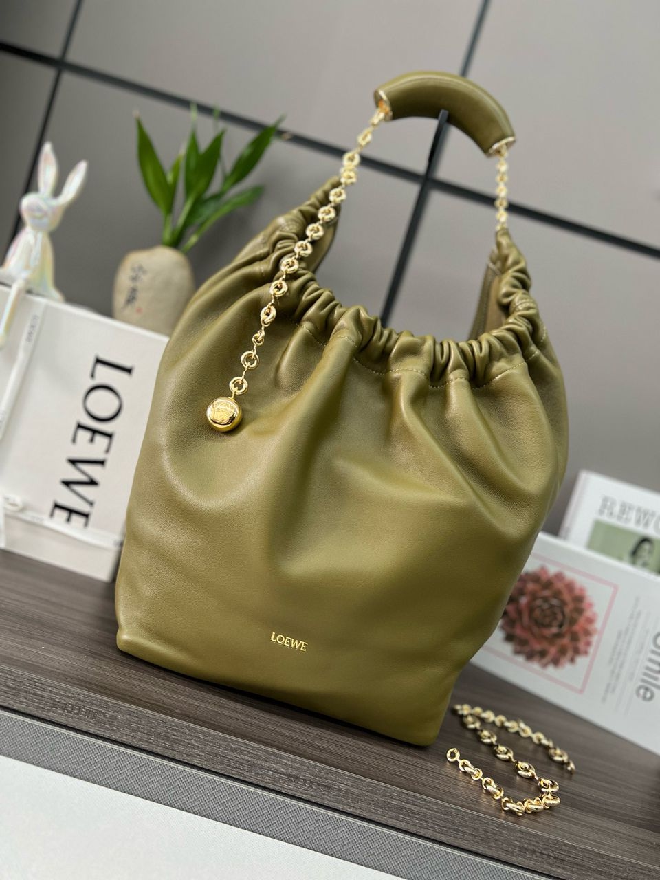 Olive Medium Squeeze Bag