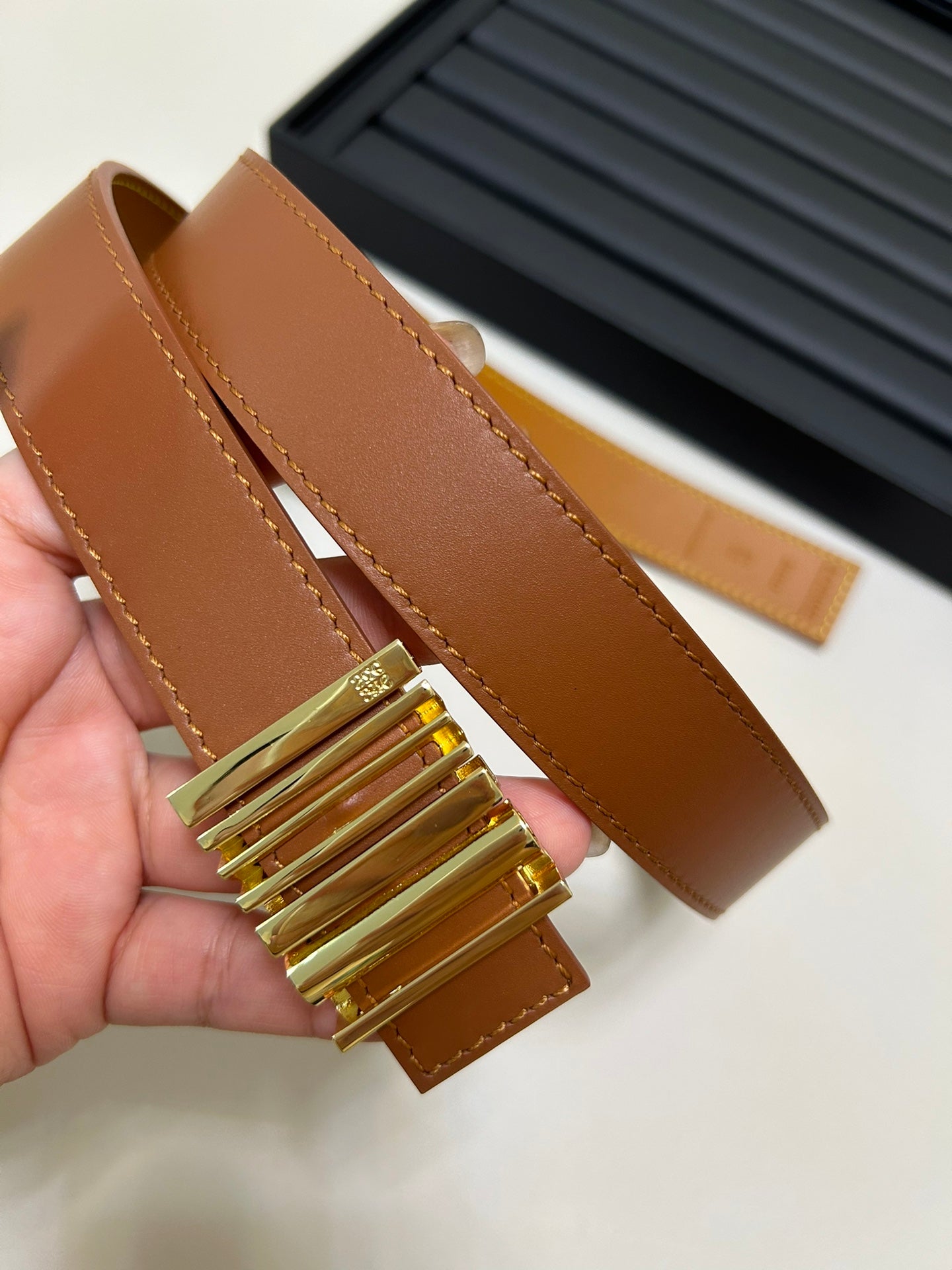 Oak/Gold Graphic Belt