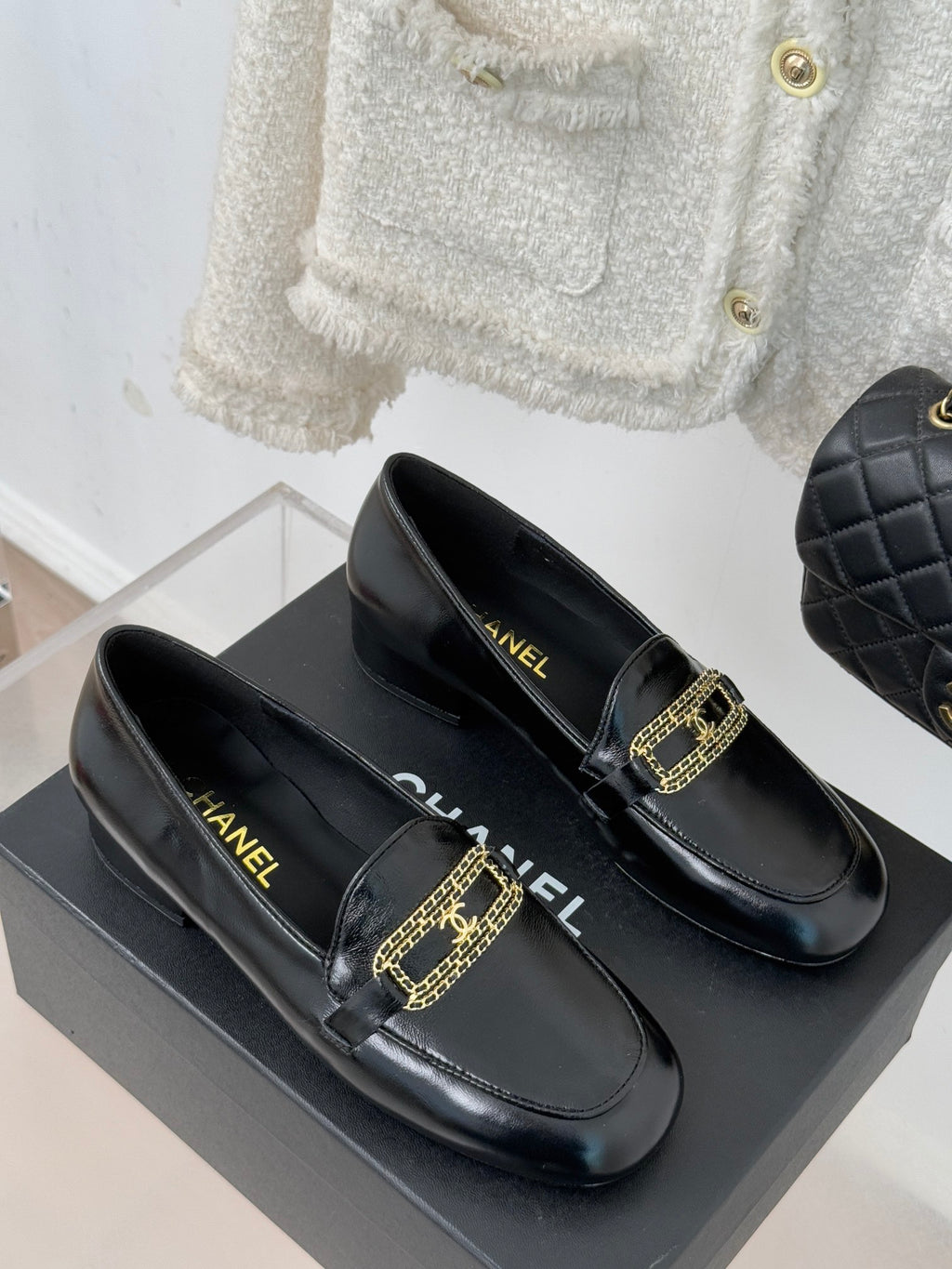 Black Crumpled Shiny Leather