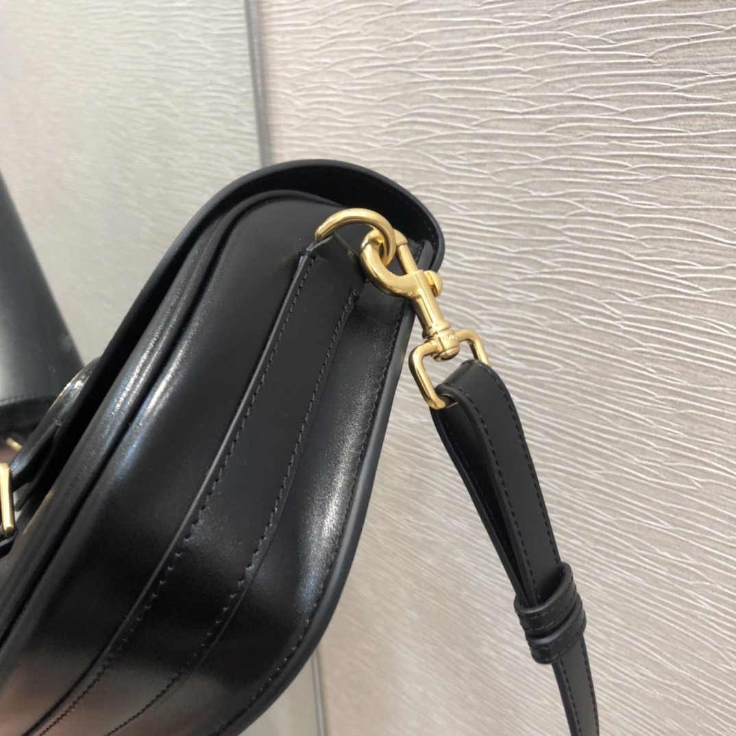 Black medium DB bag