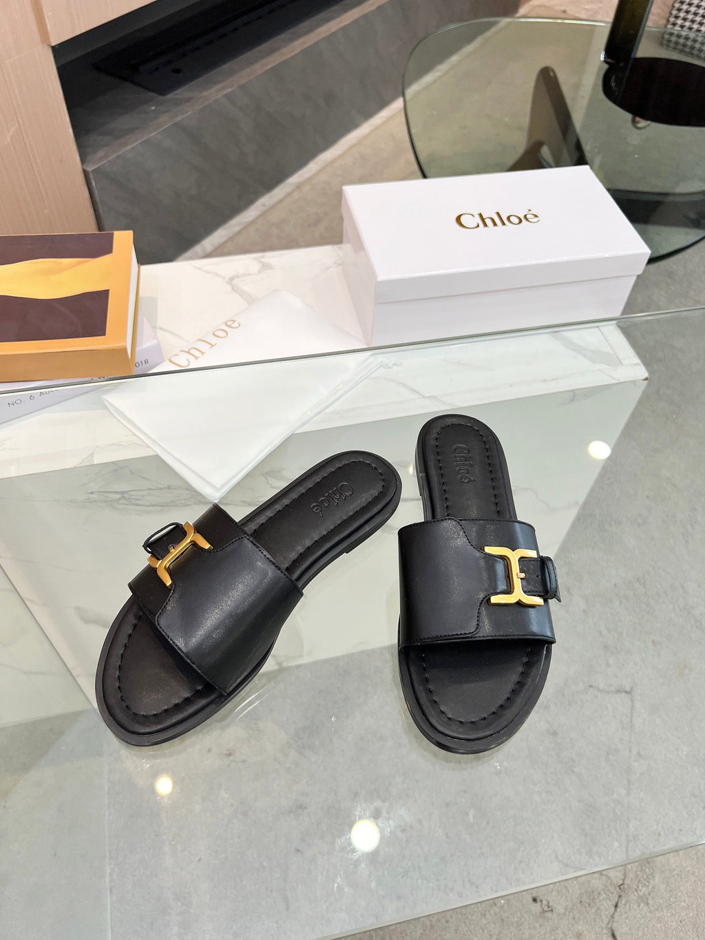 Black CM Slide