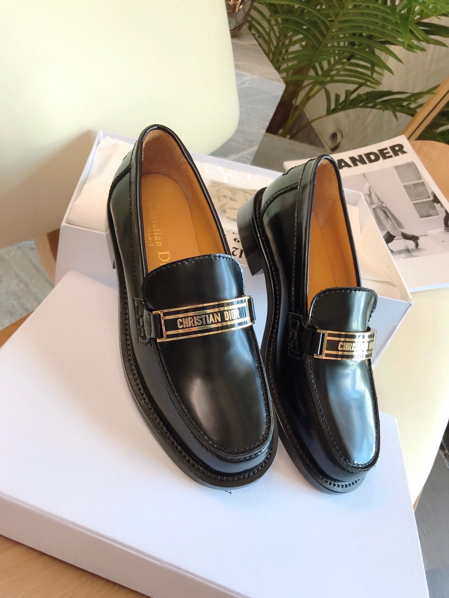 Black DC loafer