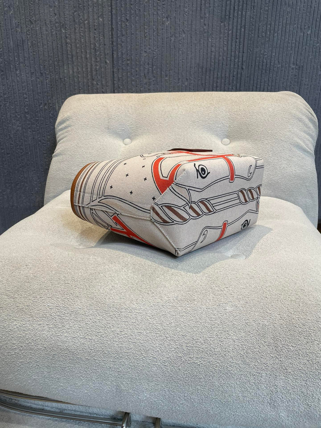 Gris / Beige / Ecru / Beige / Gold Steeple 25 Bag