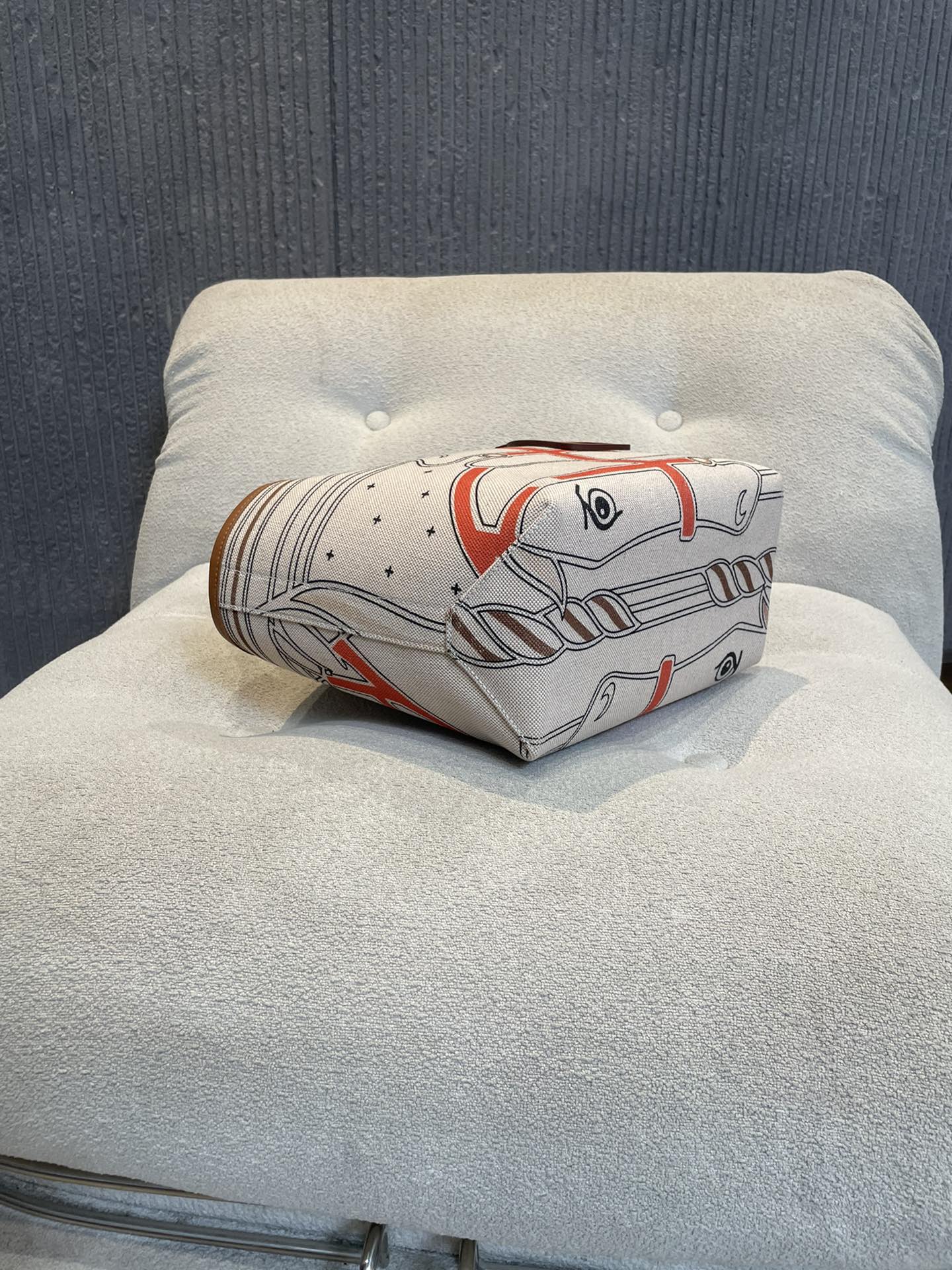 Gris / Beige / Ecru / Beige / Gold Steeple 25 Bag