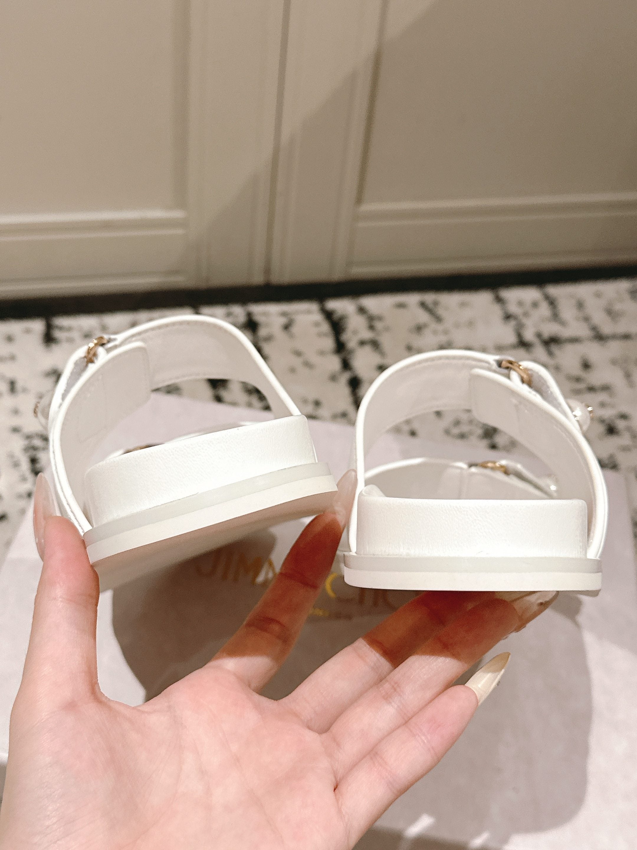 Latte Fayence Sandal