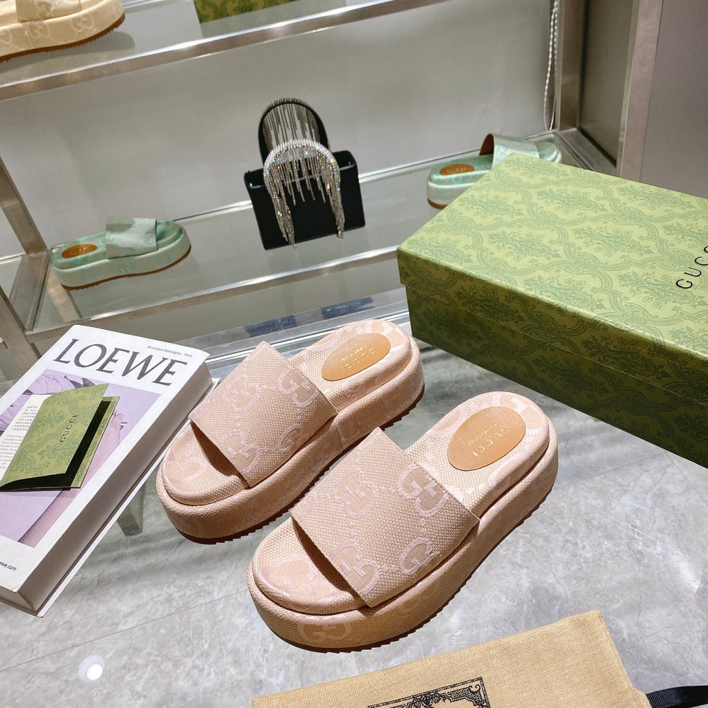 Beige and light pink platform slide sandal