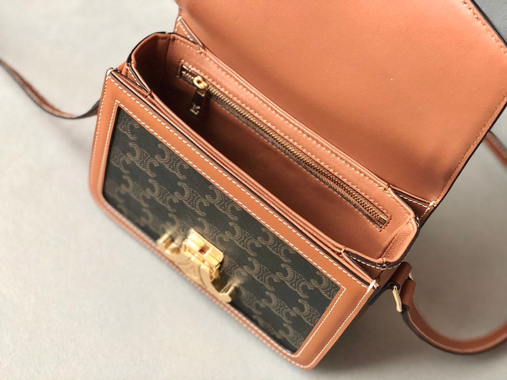 Tan CT triomphe bag
