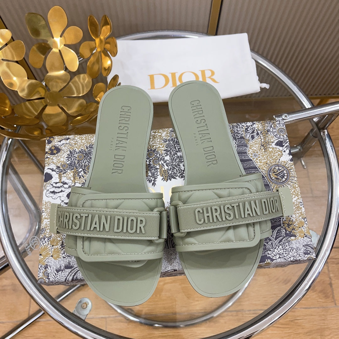 Sage Green DE Rubber Slide