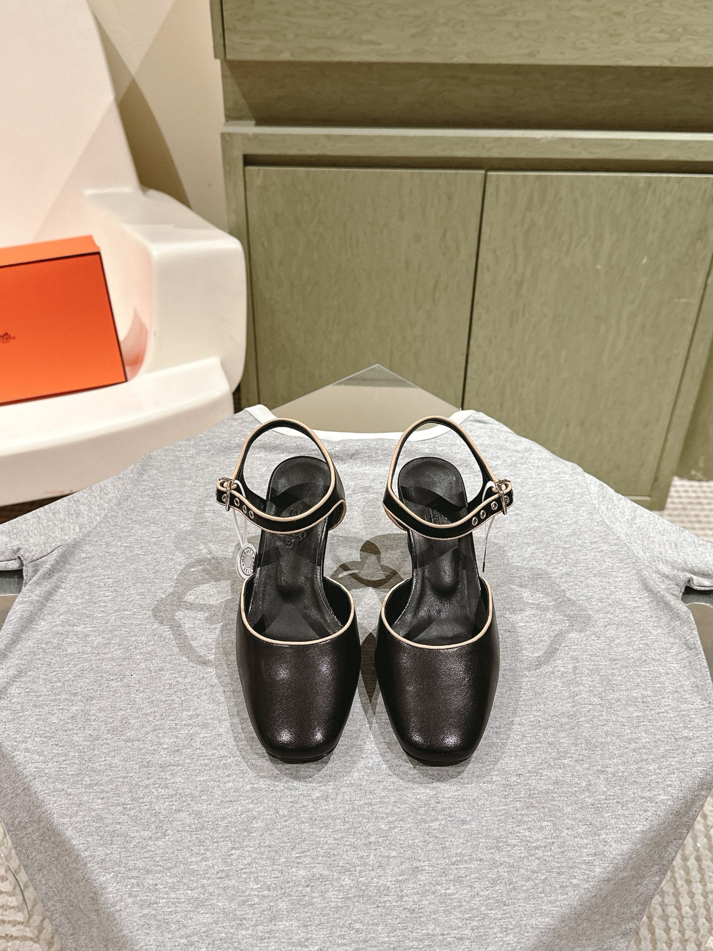 Black Kamilla 60 Pump