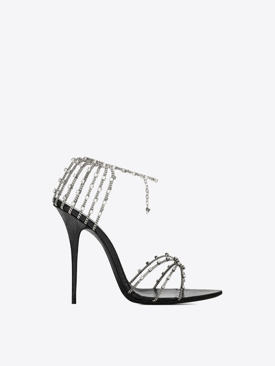 Black YA chain sandals in lacquered ayers