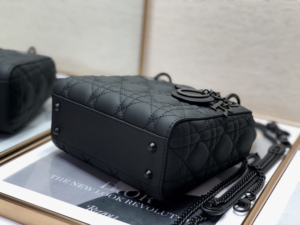 Black mini LD ultra-matte bag