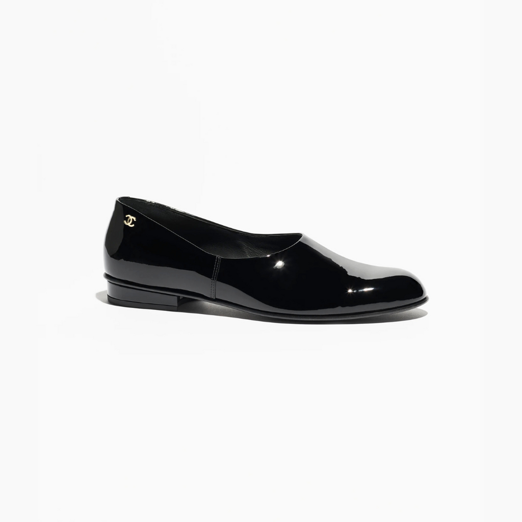 Black Moccasins In Patent Leather