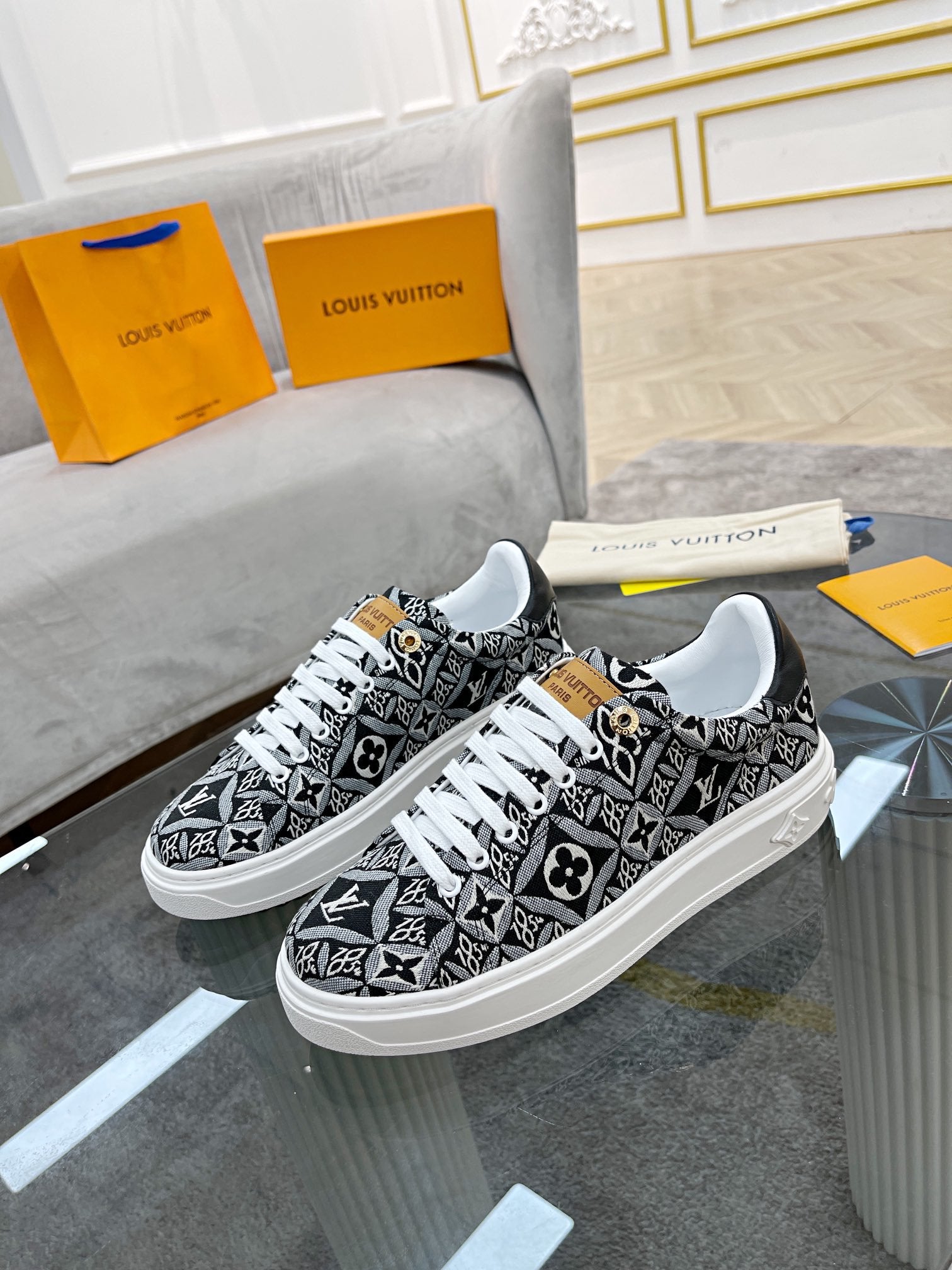 Grey LT sneaker