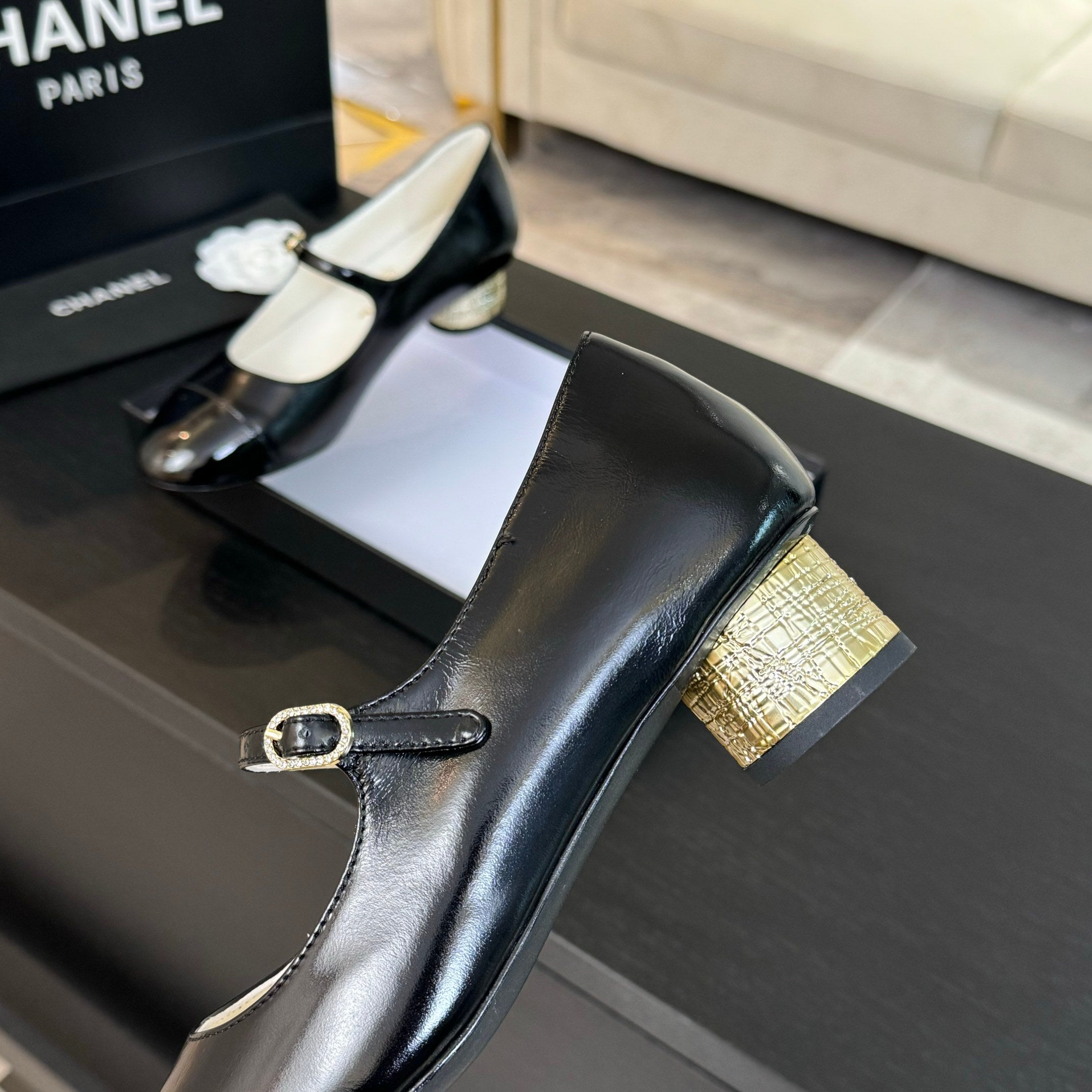 Black MJ Pumps