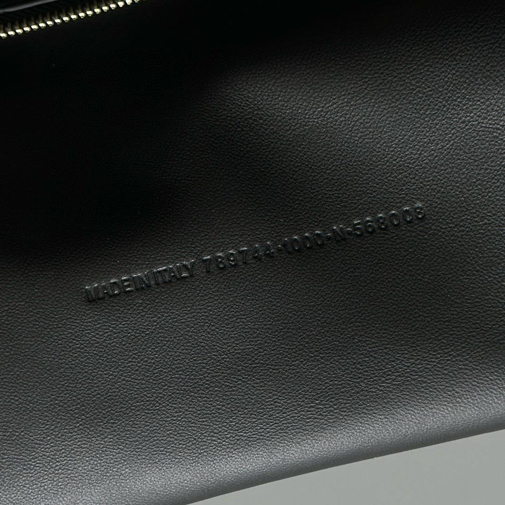 Black BR Medium Handbag With Gold Hardware