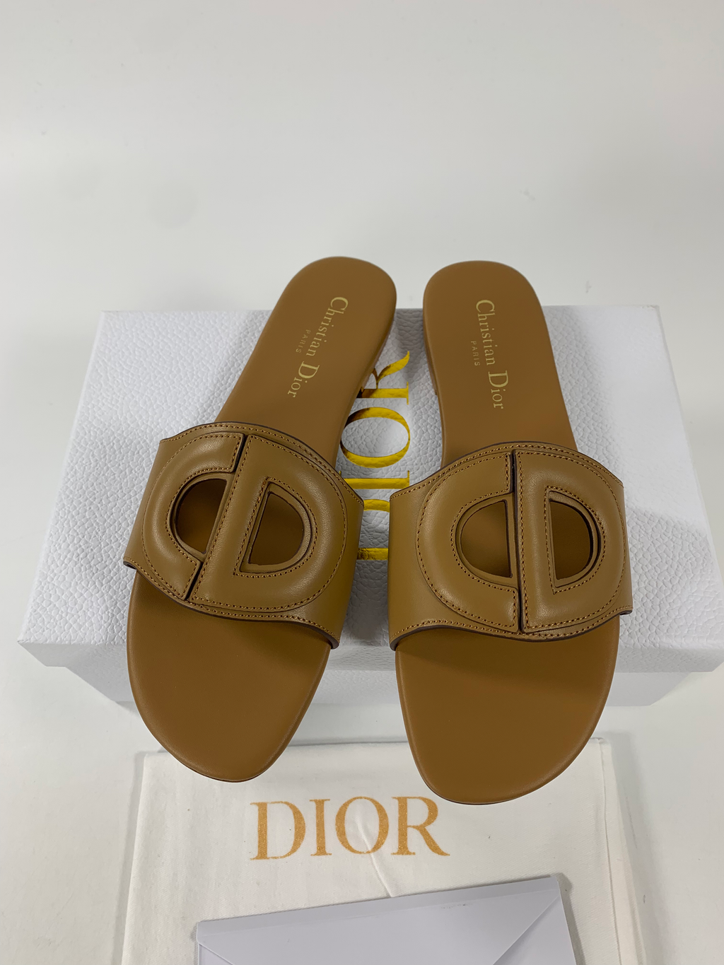 Camel DC mule
