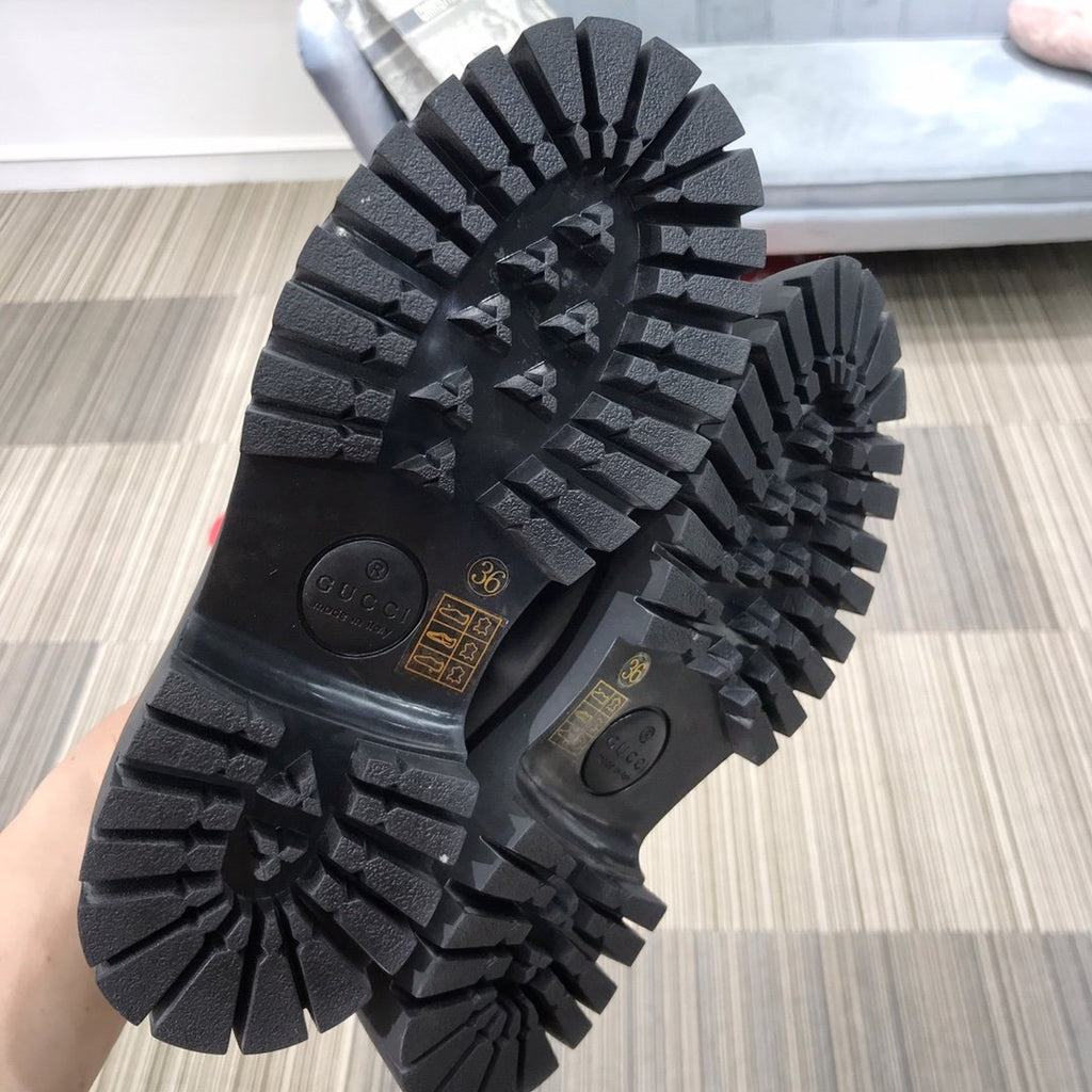 Black Lug sole loafer