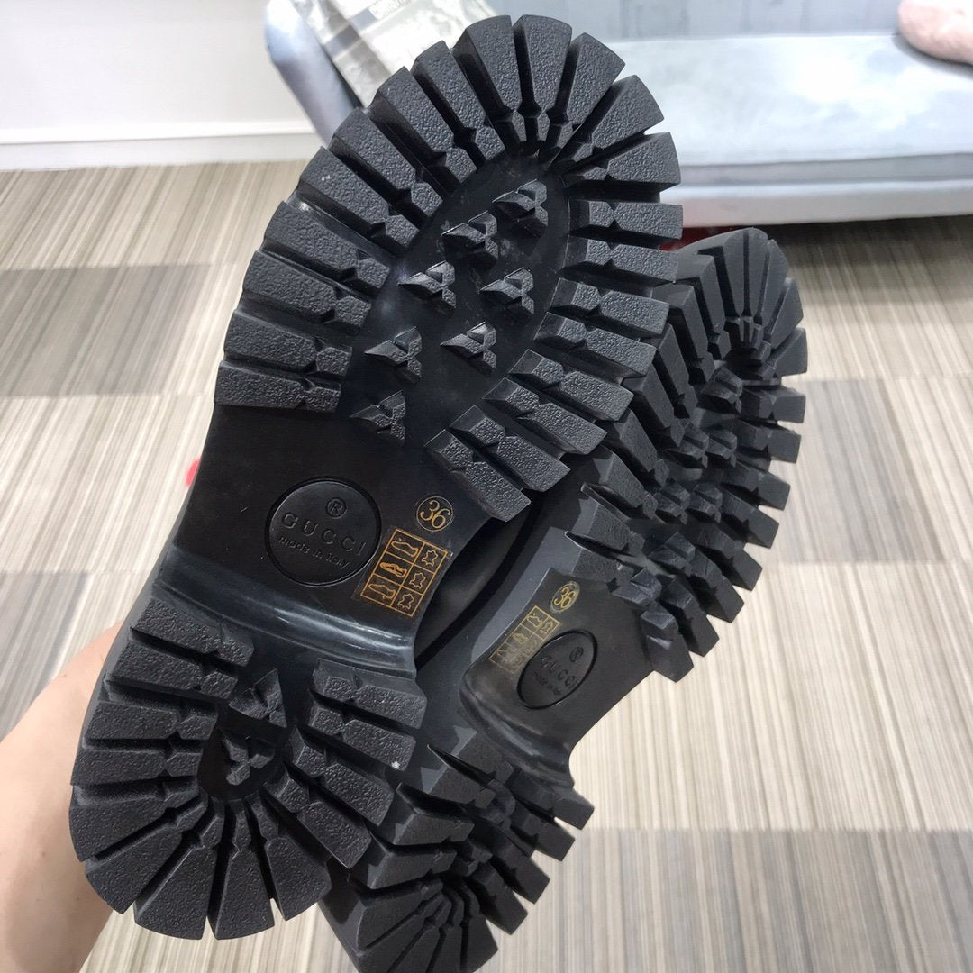 Black Lug sole loafer