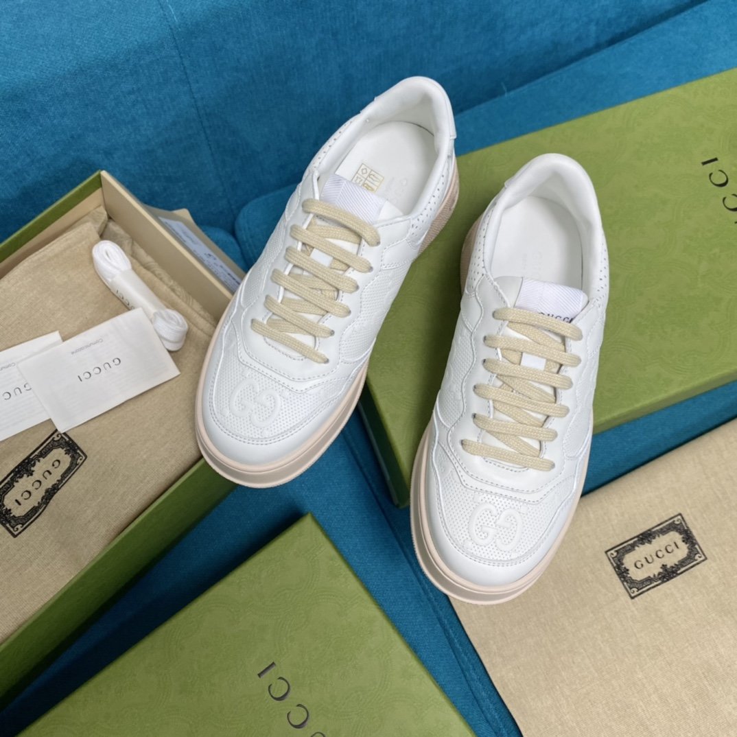 White GG sneaker