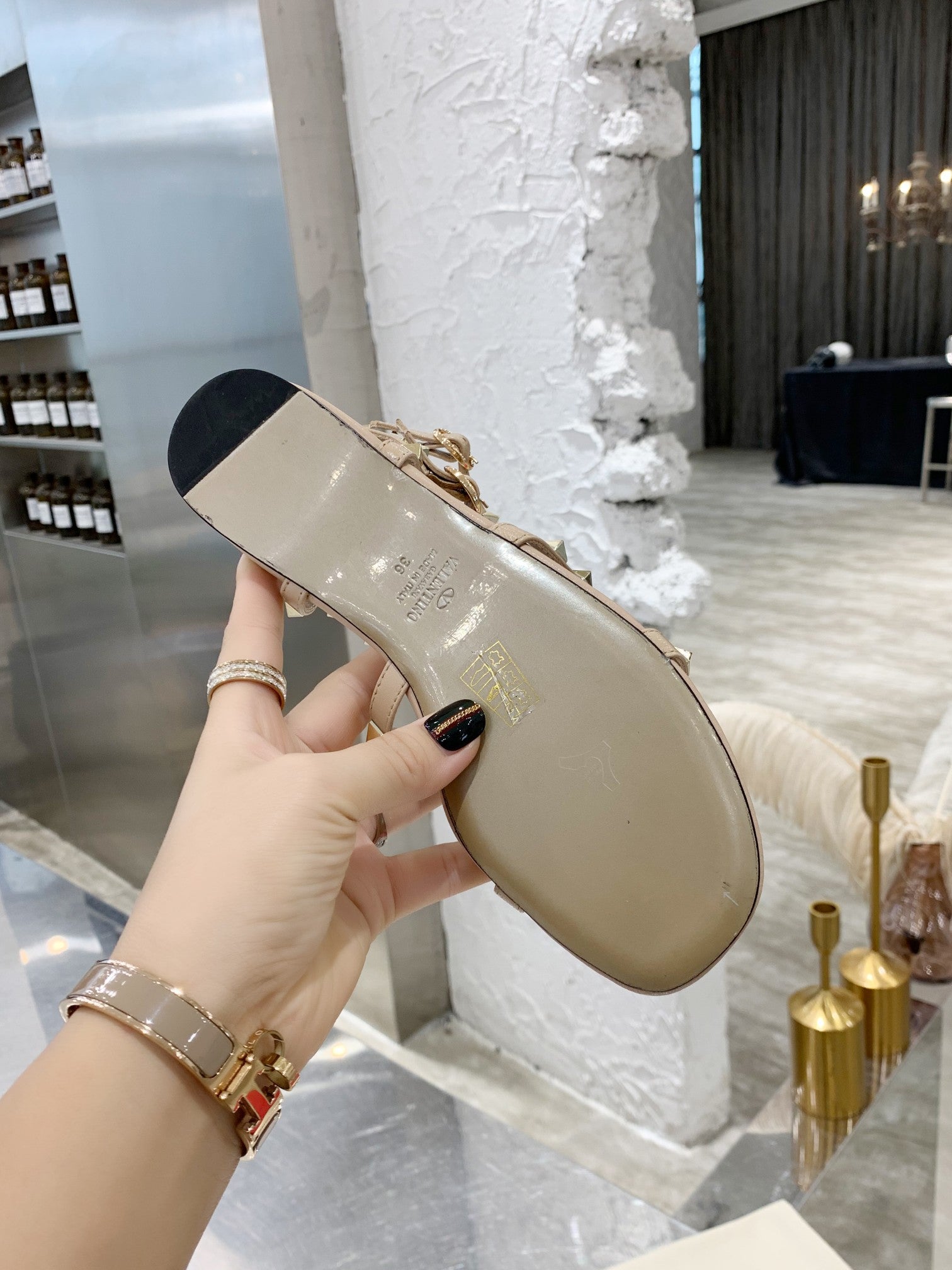 Skin VR Flat Sandal With Straps