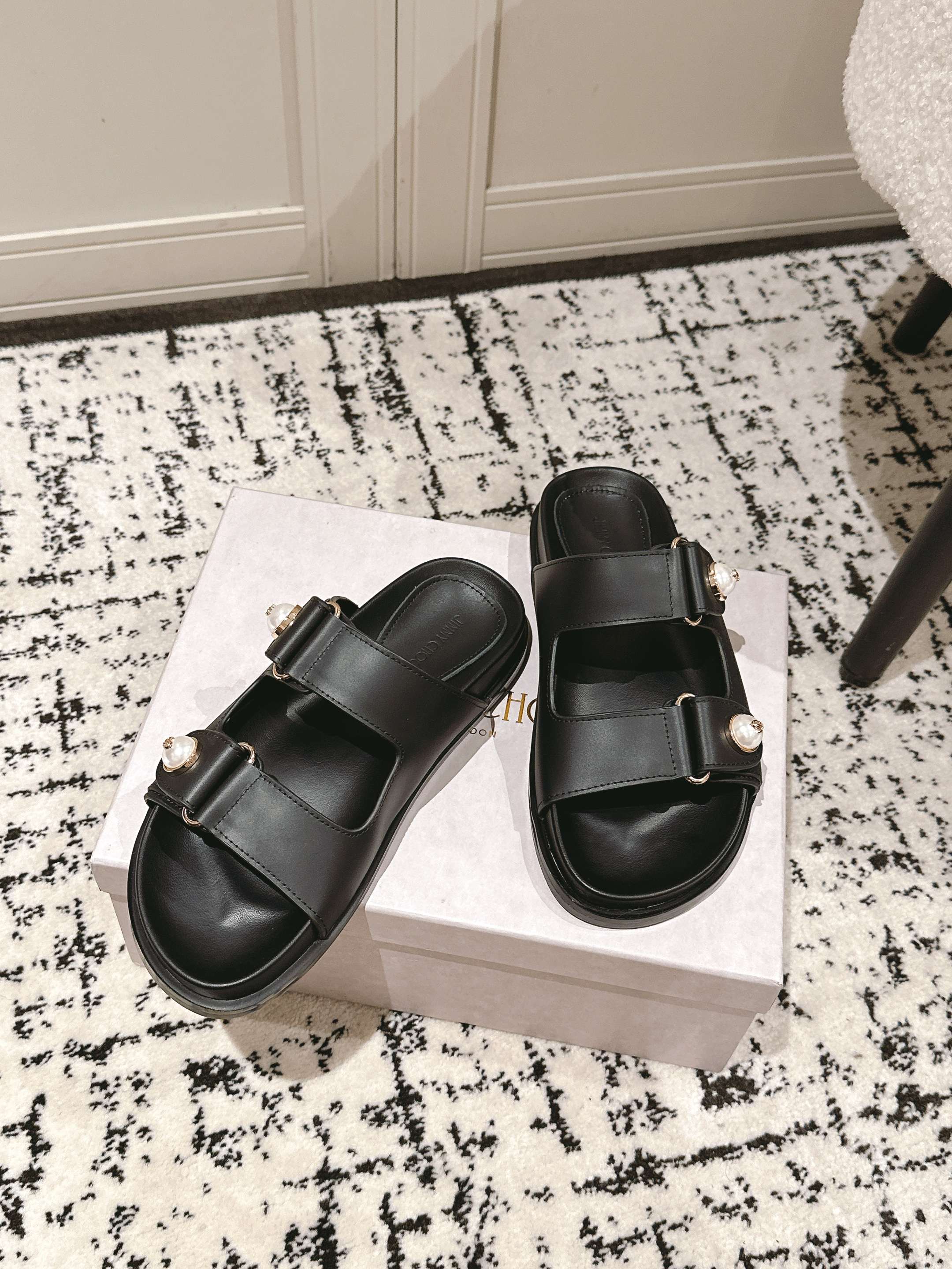 Black Fayence Sandal