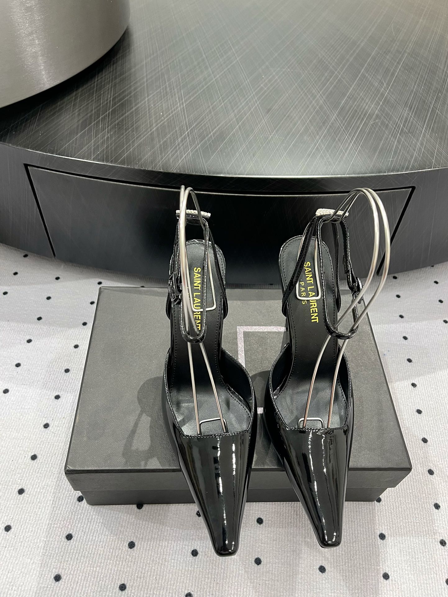 Black YA Pumps In Patent Leather