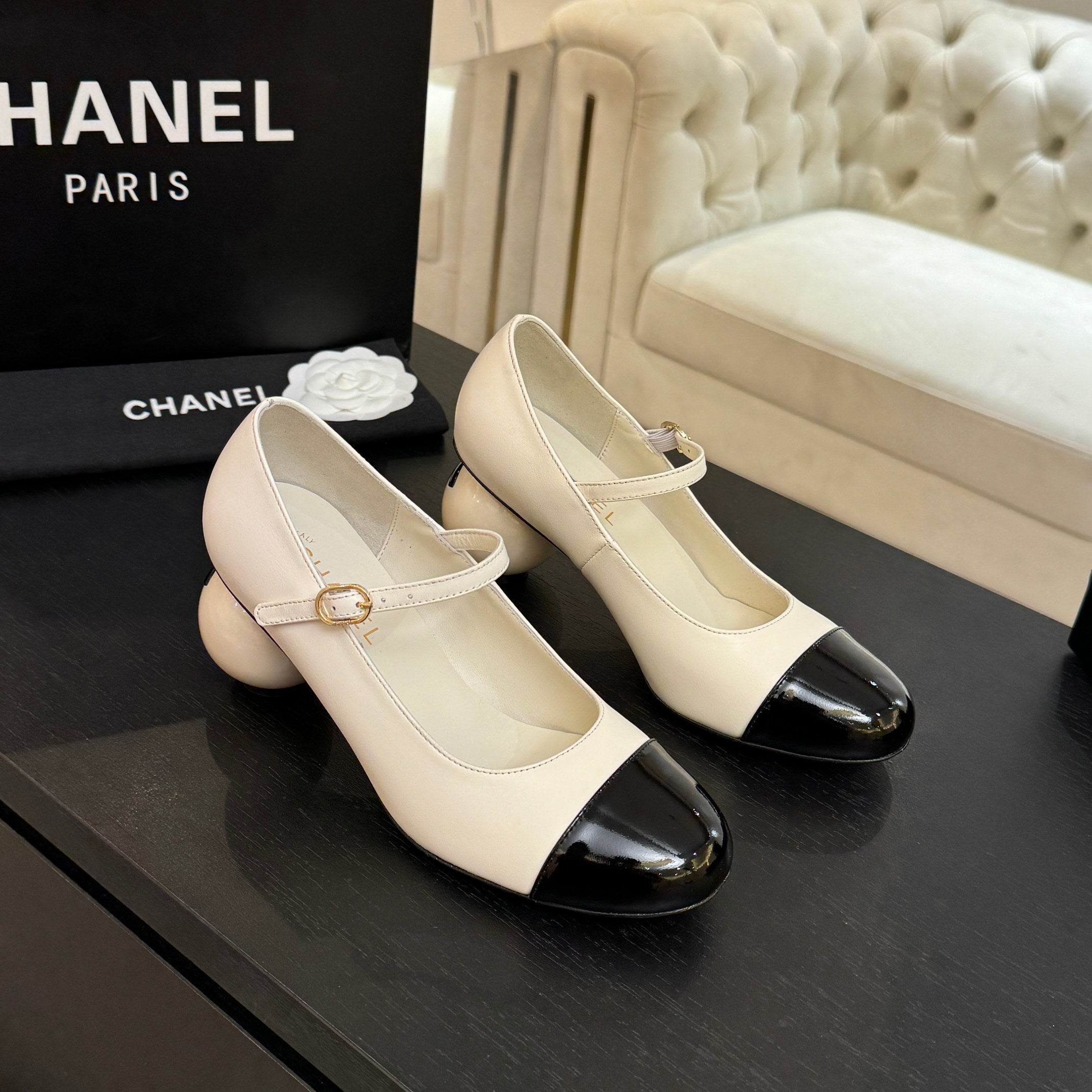 White & Black Mary Janes Pump