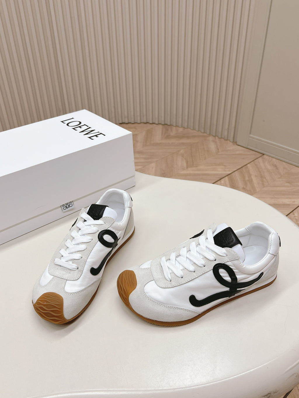 White/Black Ballet Runner