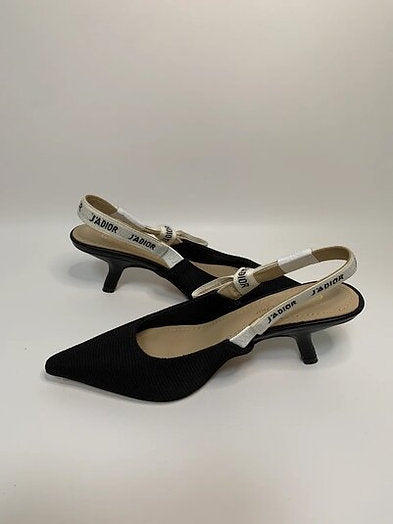 JD pump in technical canvas