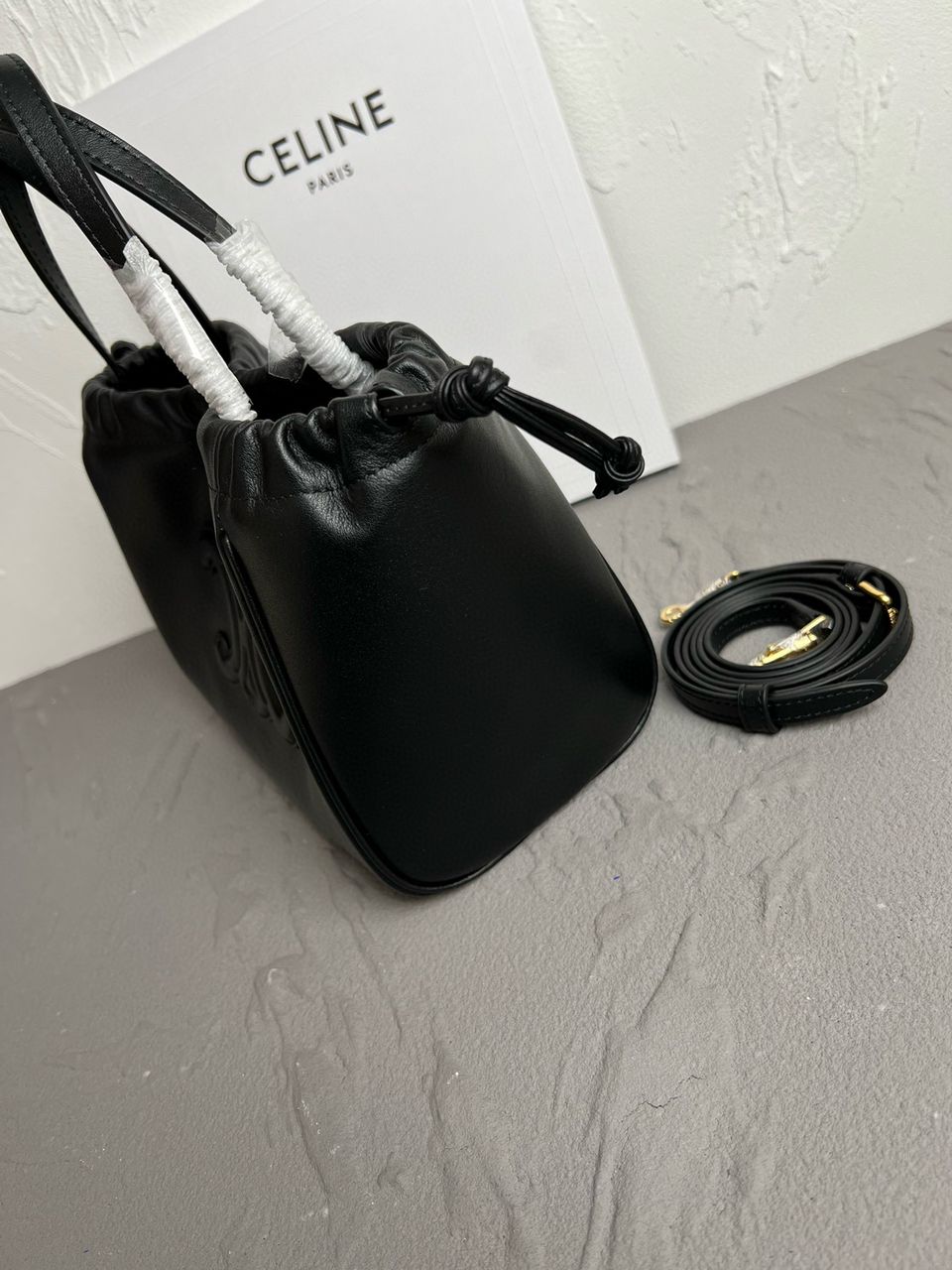 Black Small Cabas Drawstring Triomphe