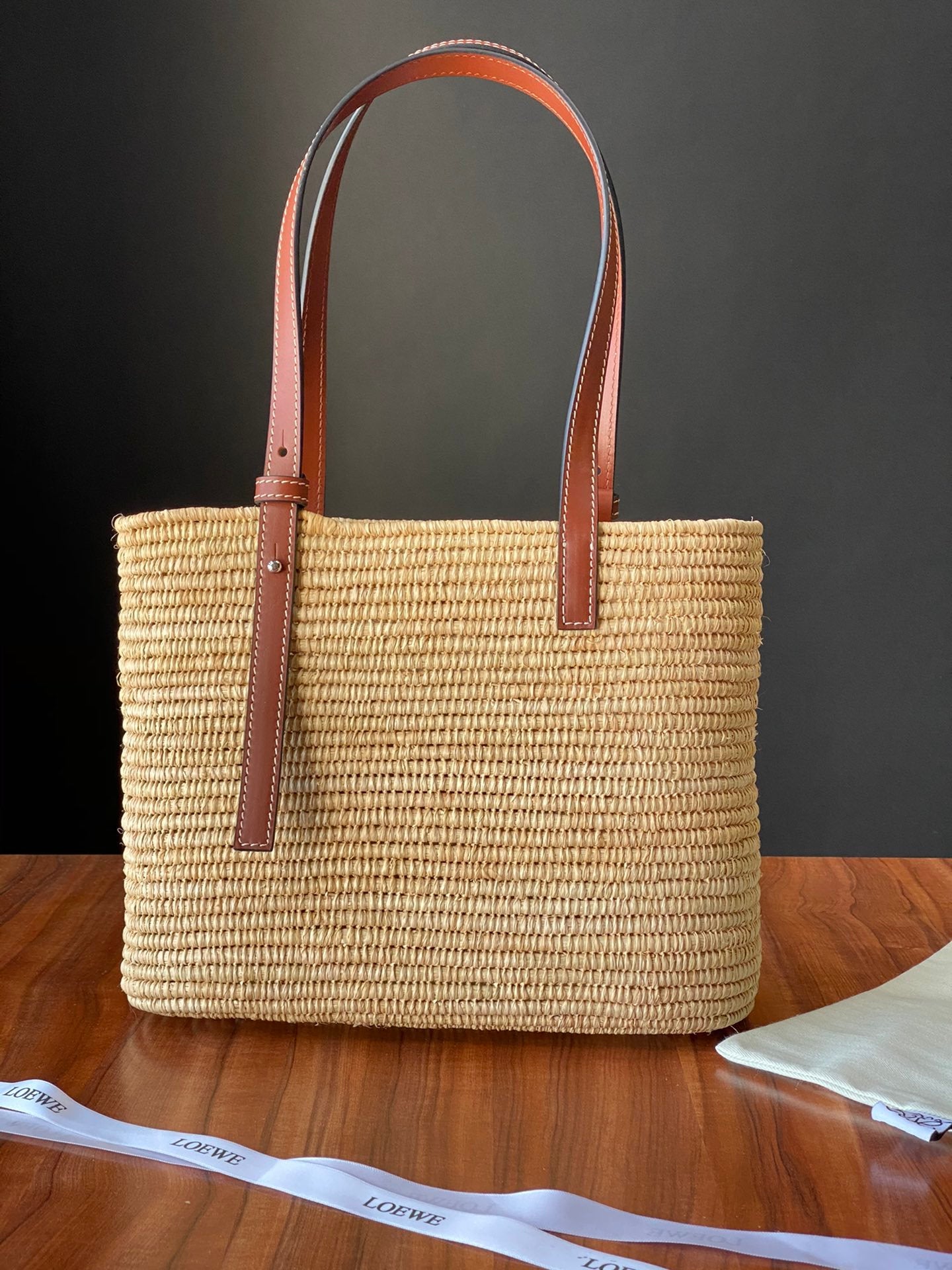 Natural & pecan raffia small square basket bag