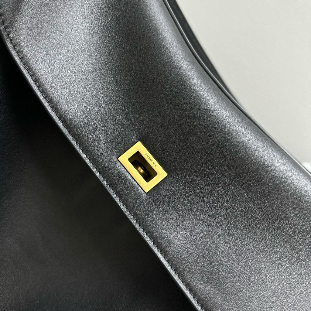 Black BR Medium Handbag With Gold Hardware