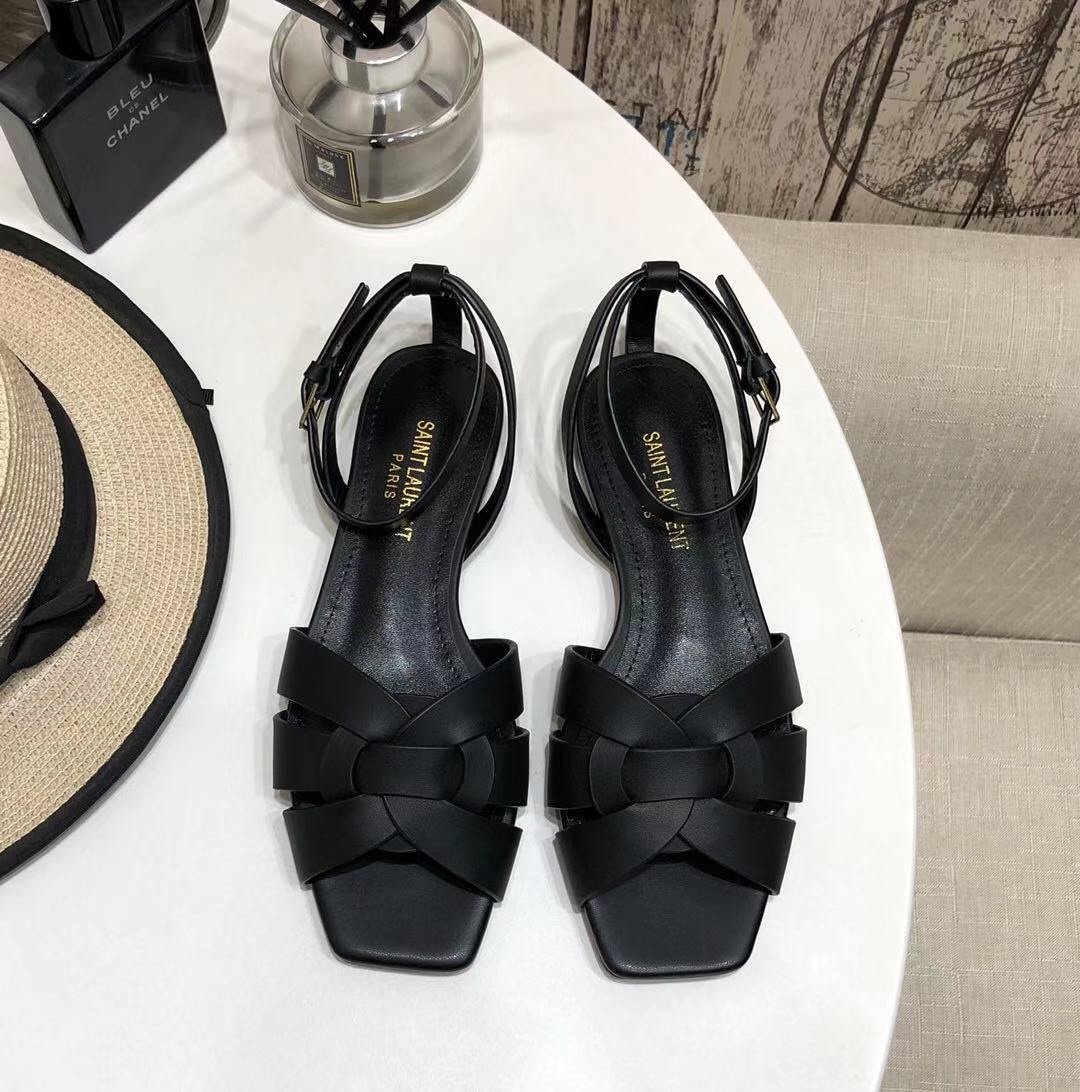 YT flat sandals in black leather