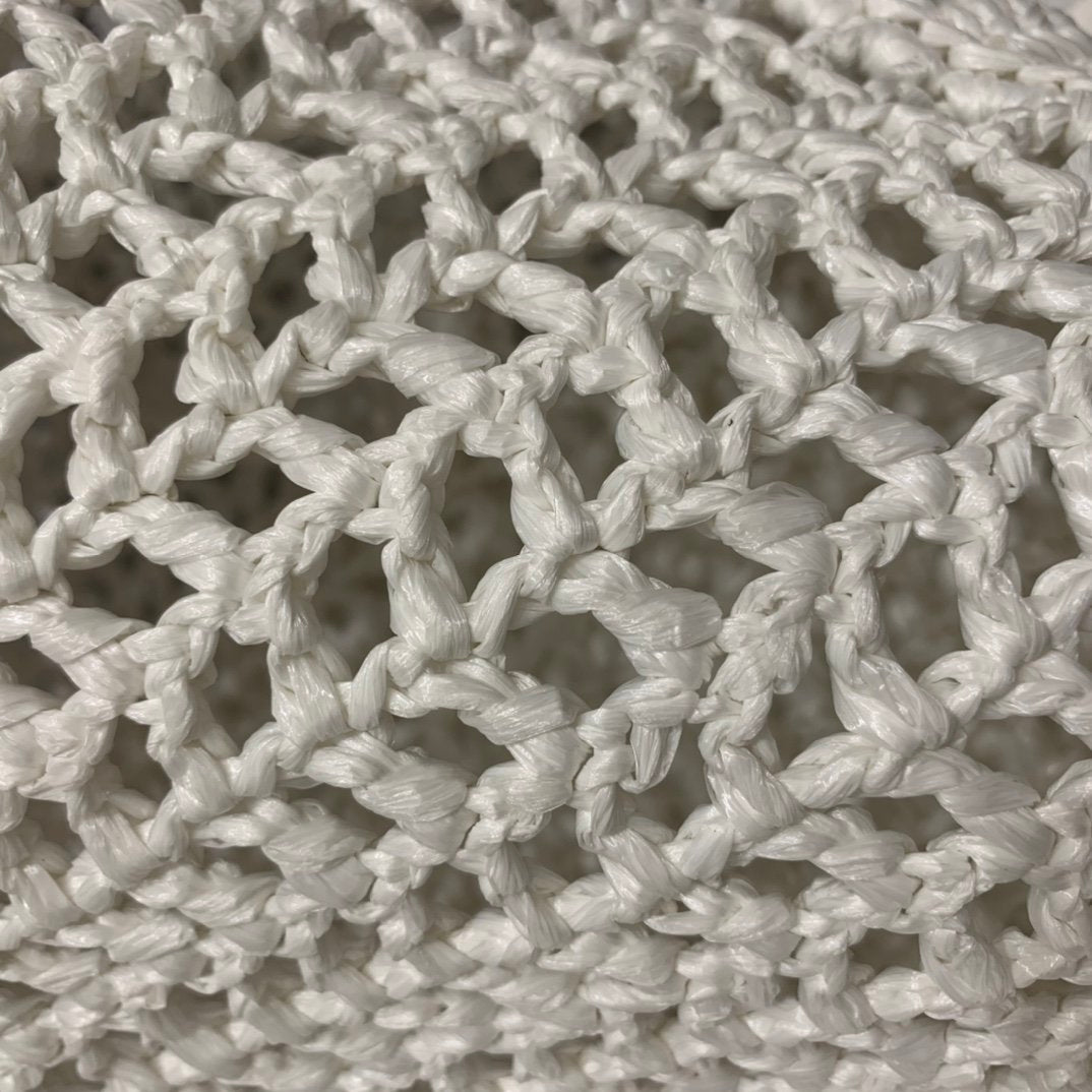 White raffia tote bag