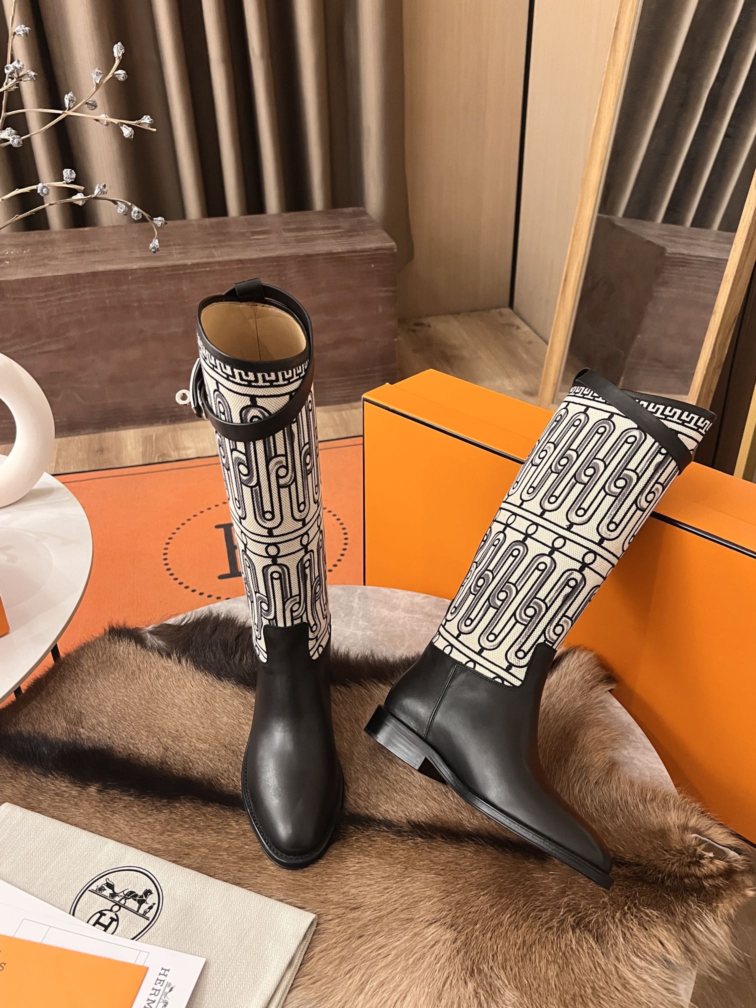 Prunoir / Noir Jumping Boot