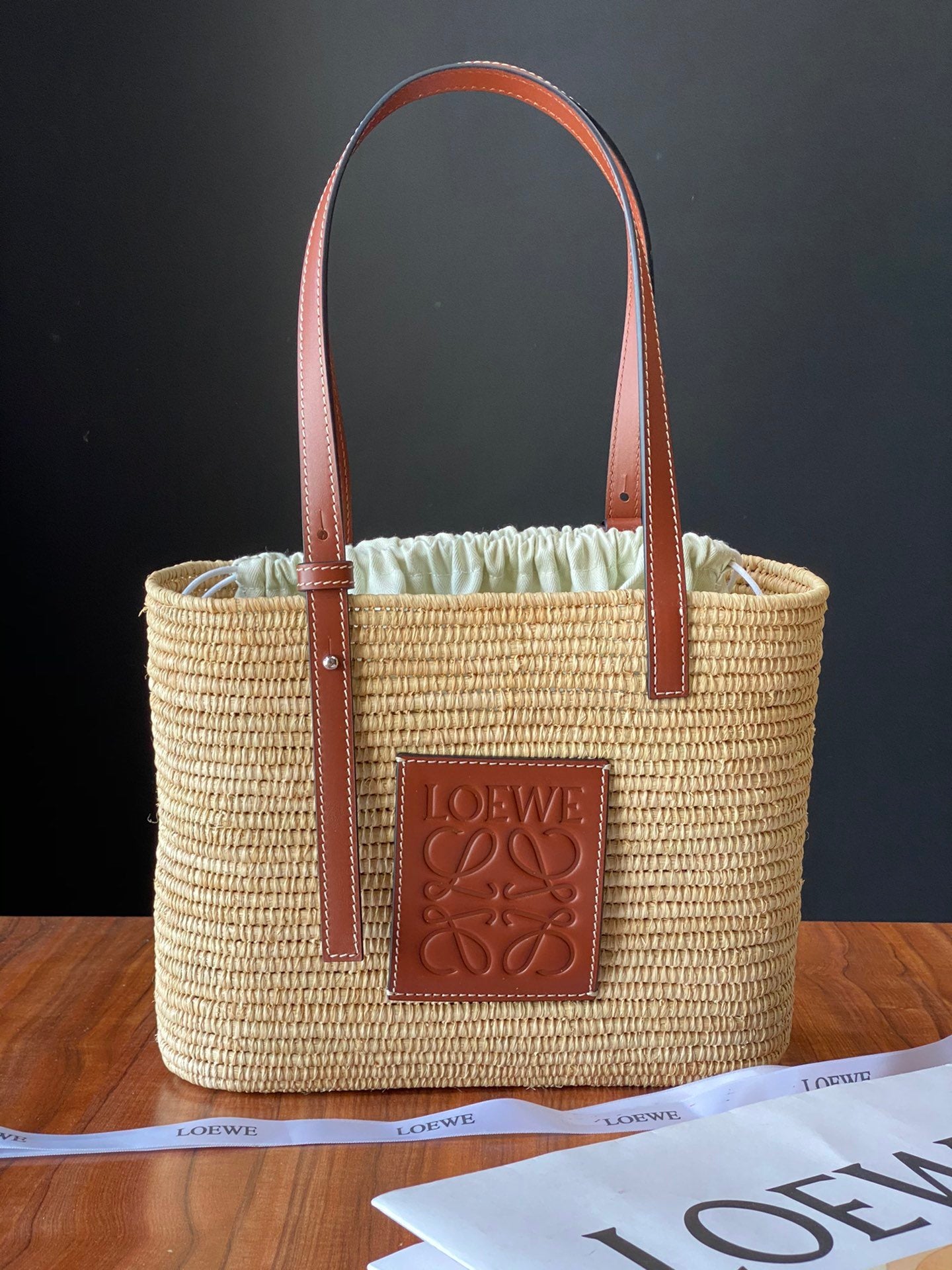 Natural & pecan raffia small square basket bag