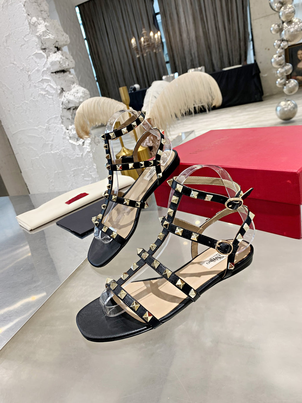 Black VR Flat Sandal With Straps