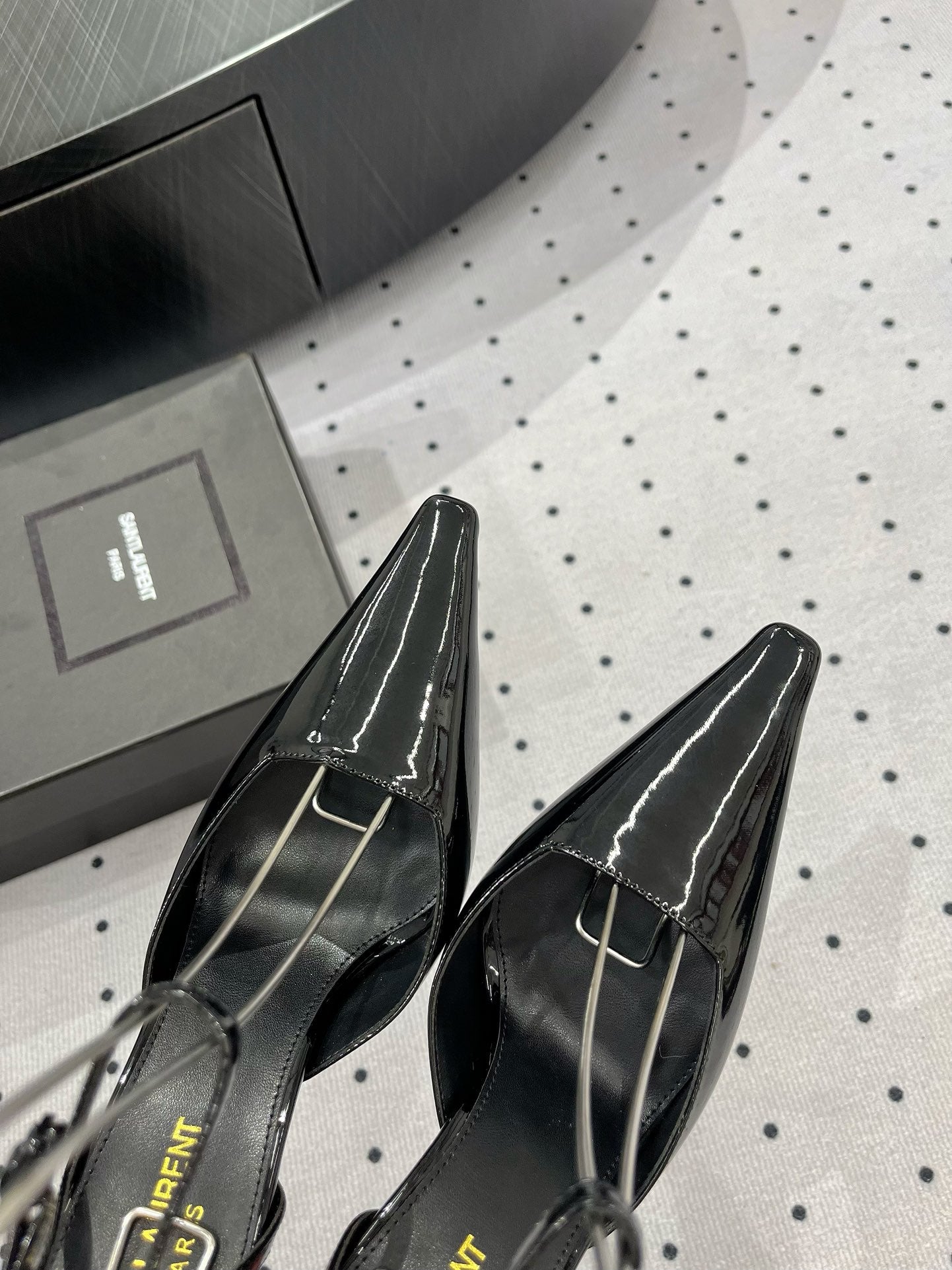 Black YA Pumps In Patent Leather