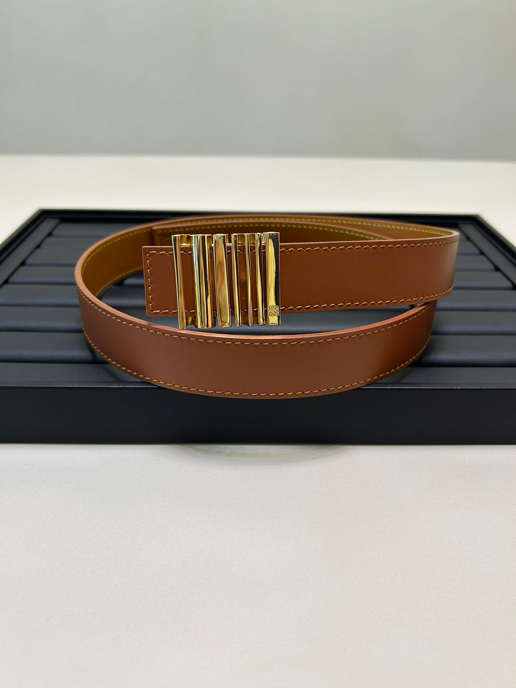 Oak/Gold Graphic Belt