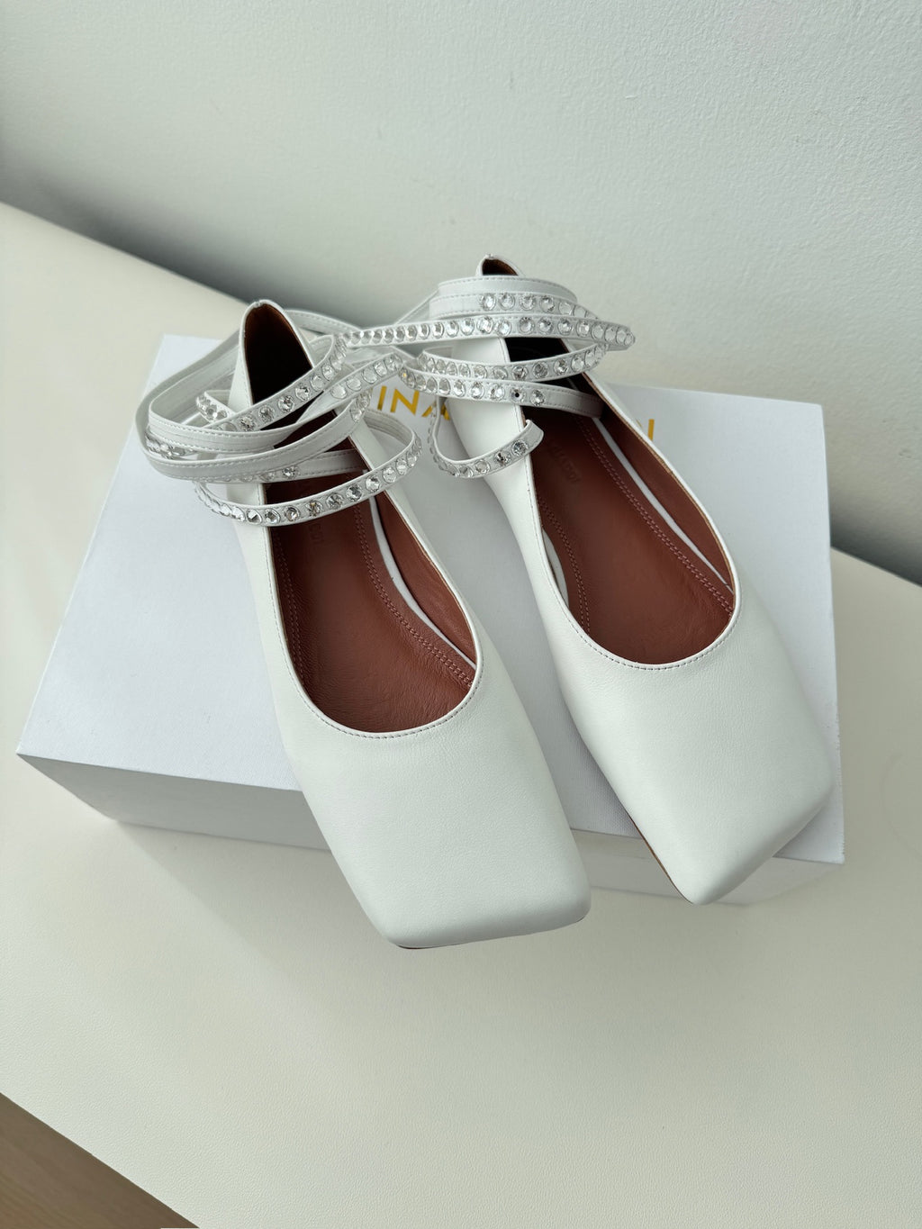 White Ane Lace Up Flat