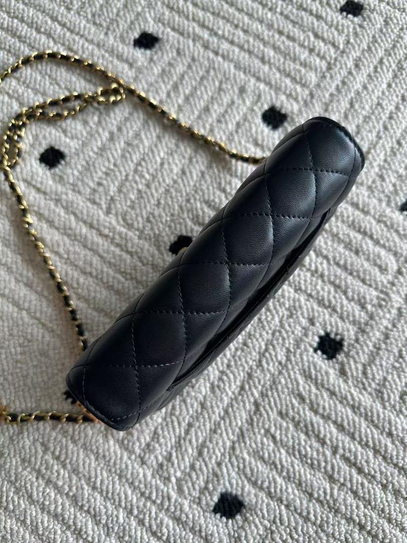 Black Wallet On Chain